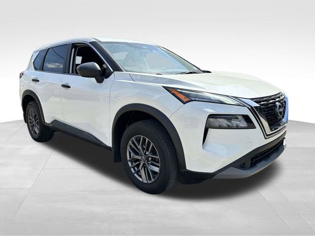 Used 2023 Nissan Rogue S image 5