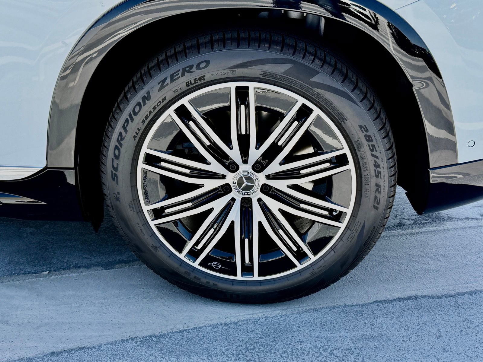 New 2026 Mercedes-Benz EQS 550 4MATIC SUV image 15