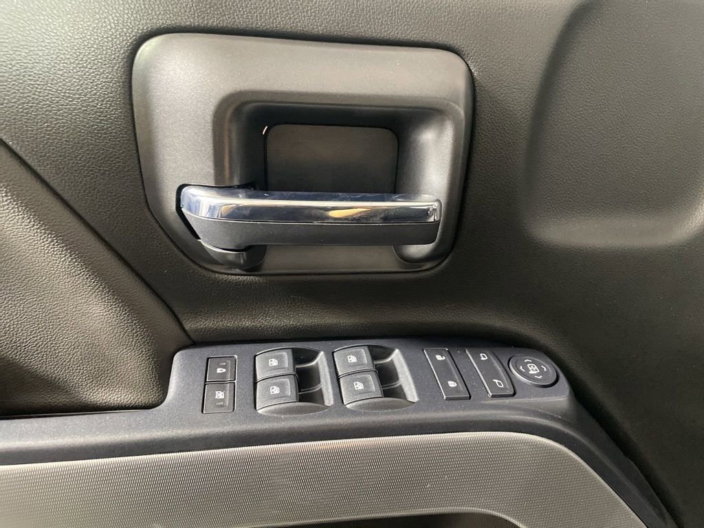 Used 2018 Chevrolet Silverado 1500 LT w/ All Star Edition image 9