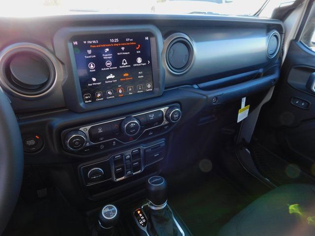Used 2023 Jeep Gladiator Sport image 5