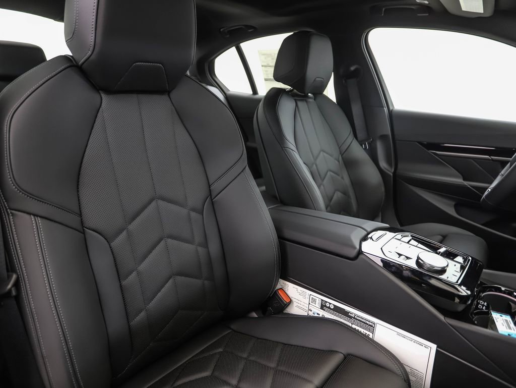 New 2026 BMW 530i xDrive w/ M Sport Package image 31