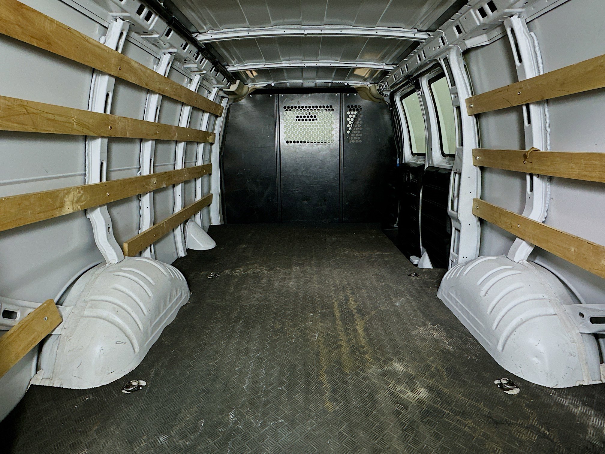 Used 2024 GMC Savana 2500 w/ Driver Convenience Package image 25