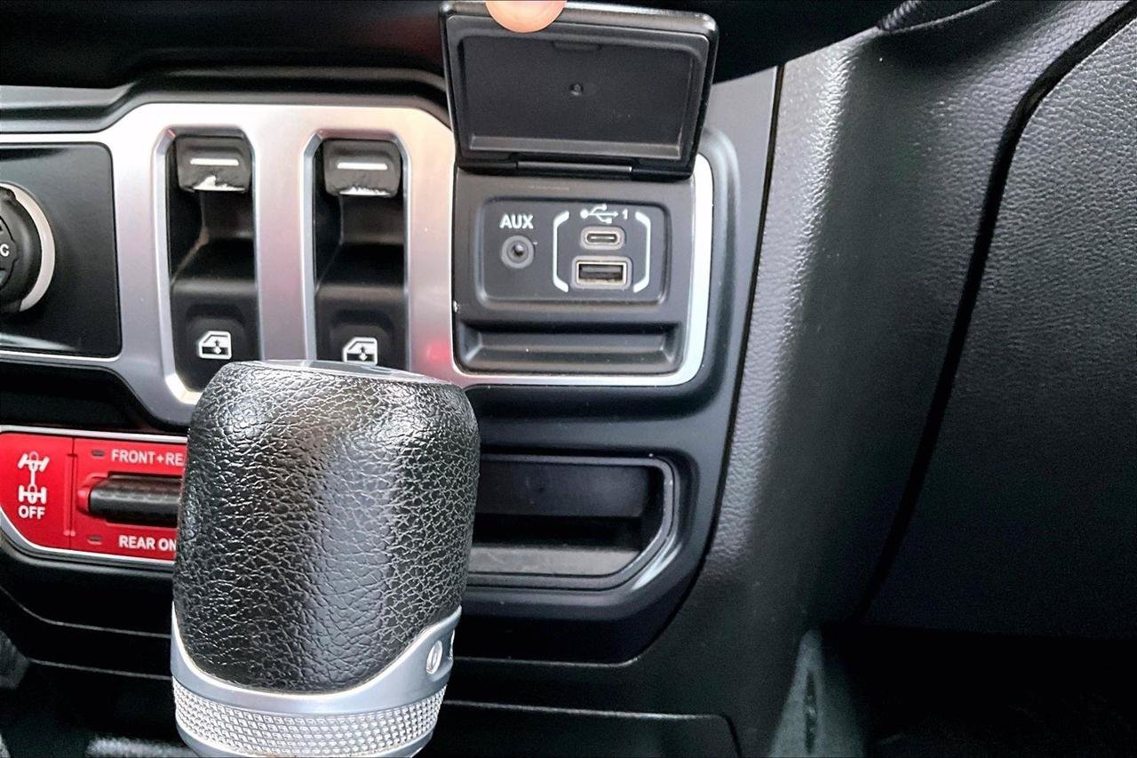 Used 2020 Jeep Wrangler Rubicon AWD/4WD image 17