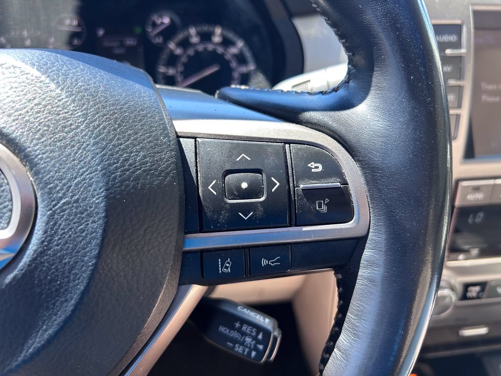 Used 2021 Lexus GX 460 Luxury w/ Sport Design Package AWD/4WD image 34