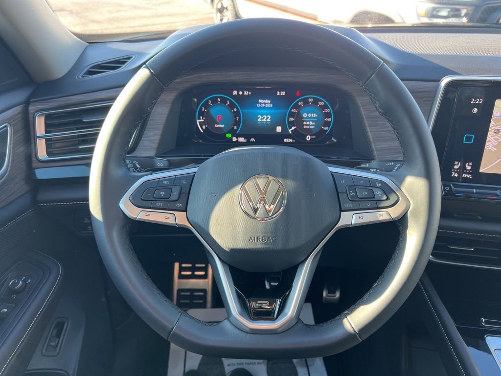 Used 2024 Volkswagen Atlas SEL Premium R-Line image 16