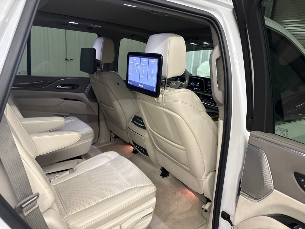 Used 2021 Cadillac Escalade Premium Luxury Platinum AWD/4WD image 21