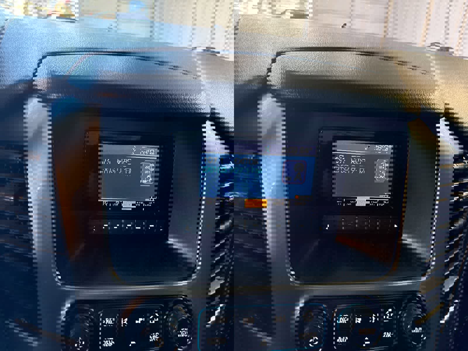 Used 2015 Chevrolet Tahoe LS RWD image 24