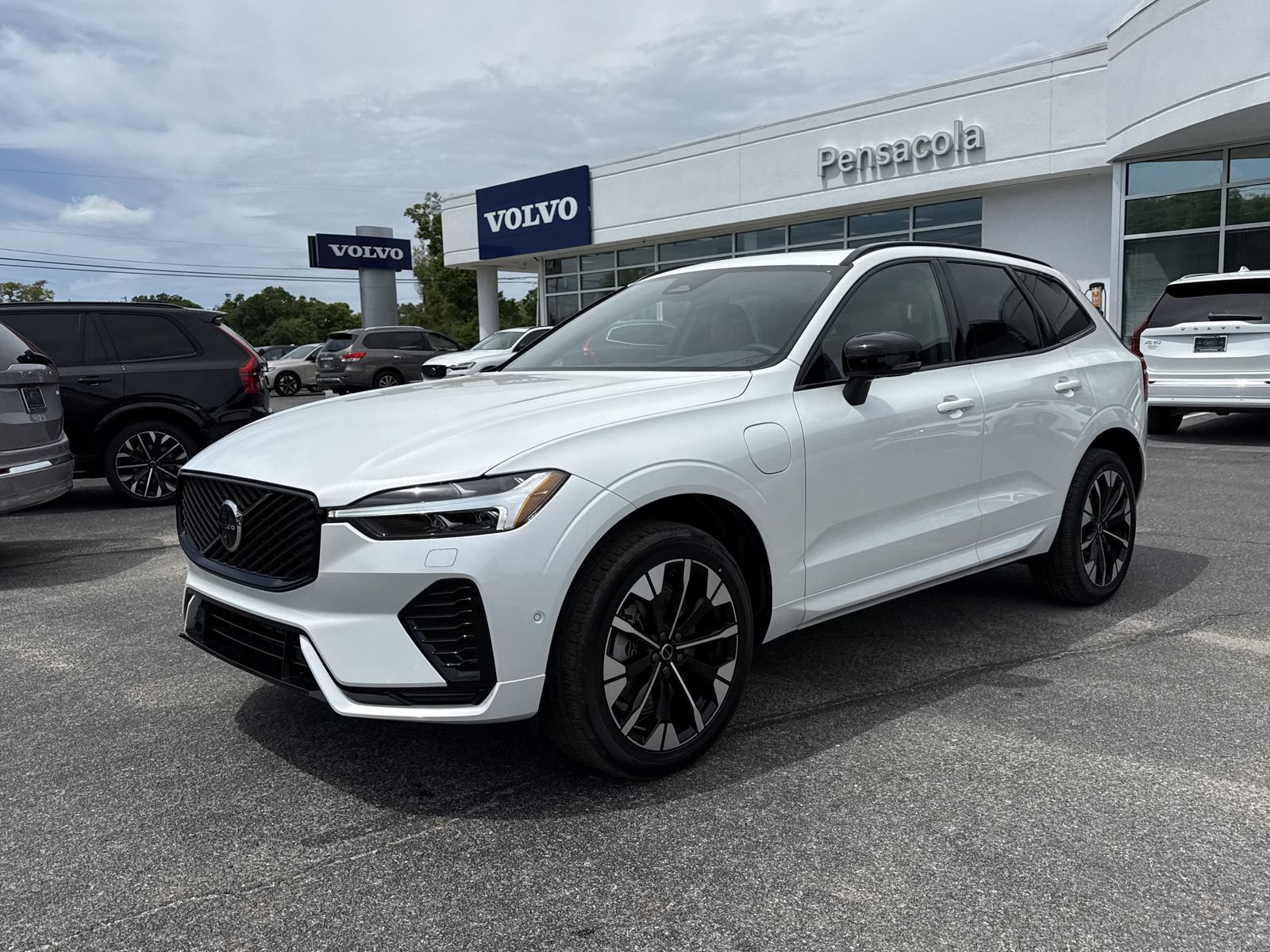 New 2026 Volvo XC60 T8 Plus w/ Protection Package Premier AWD/4WD image 1