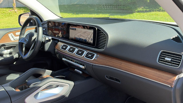 Certified 2025 Mercedes-Benz GLE 350 4MATIC image 11