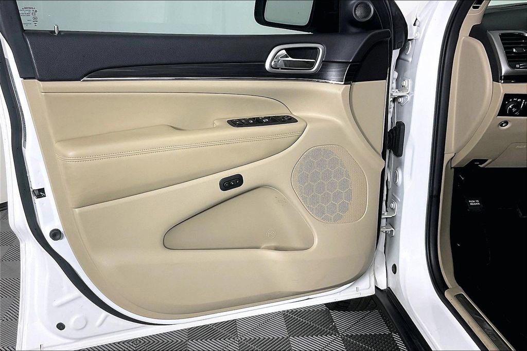 Used 2019 Jeep Grand Cherokee Limited RWD image 25