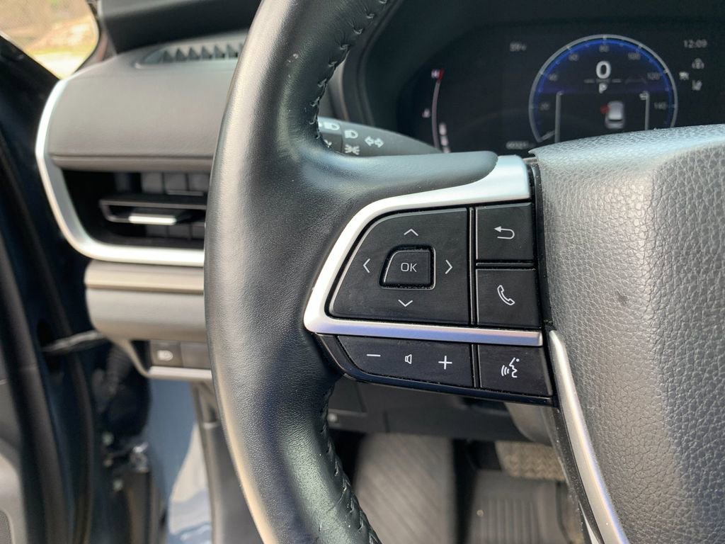 Used 2024 Toyota Grand Highlander XLE image 29