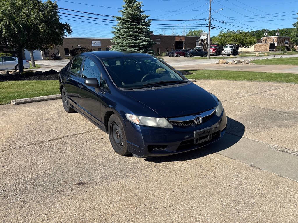 Used 2011 Honda Civic DX-VP image 1