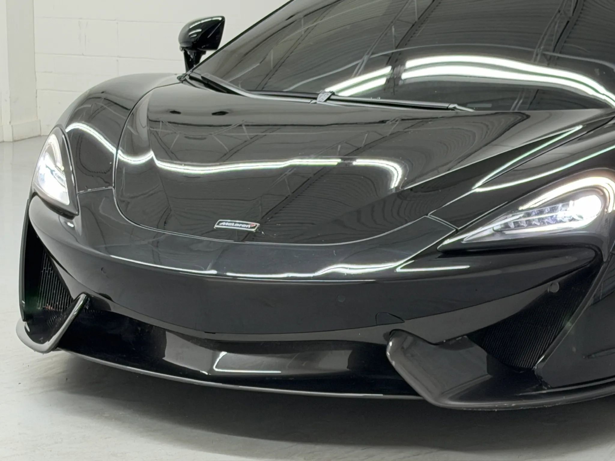Used 2017 McLaren 570S RWD image 26
