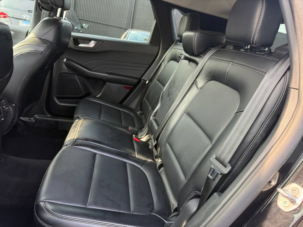 Used 2025 Ford Escape Platinum AWD/4WD image 26