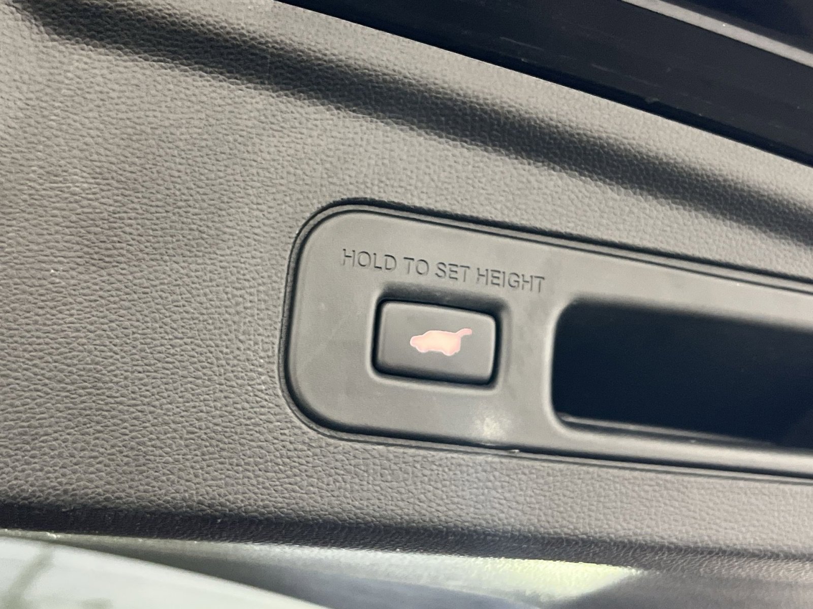 Used 2023 Acura MDX A-Spec image 28