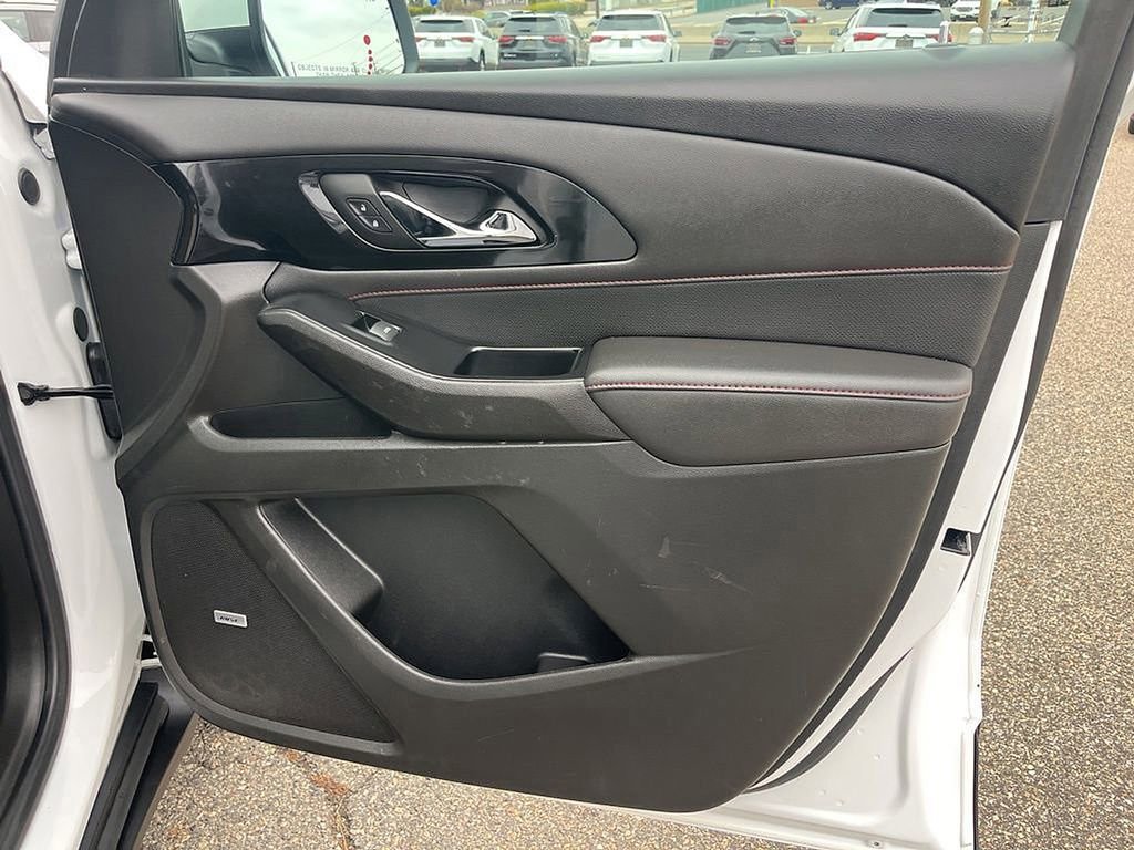 Used 2023 Chevrolet Traverse RS image 68