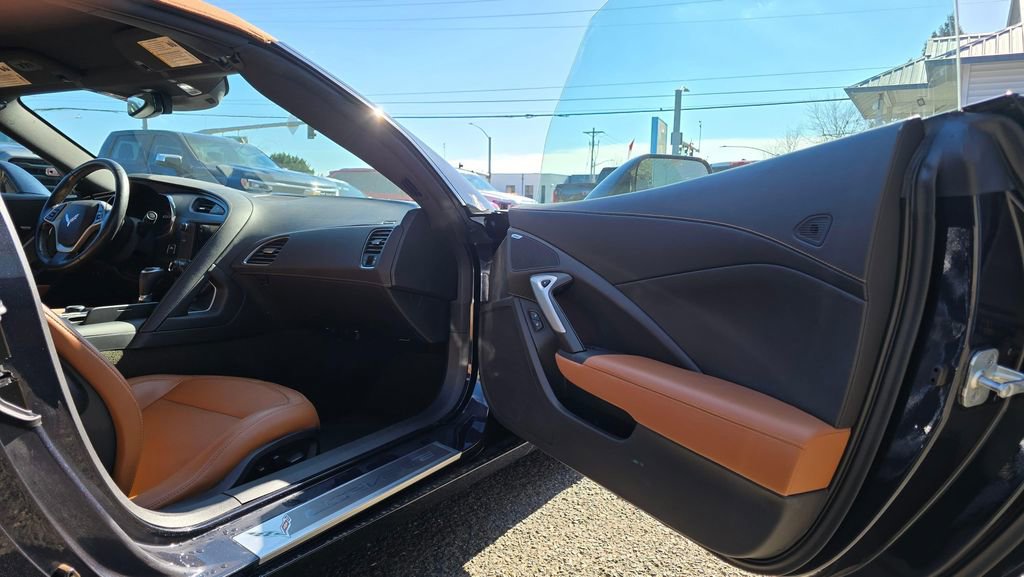 Used 2015 Chevrolet Corvette Stingray Convertible w/ 2LT Preferred Equipment Group image 10