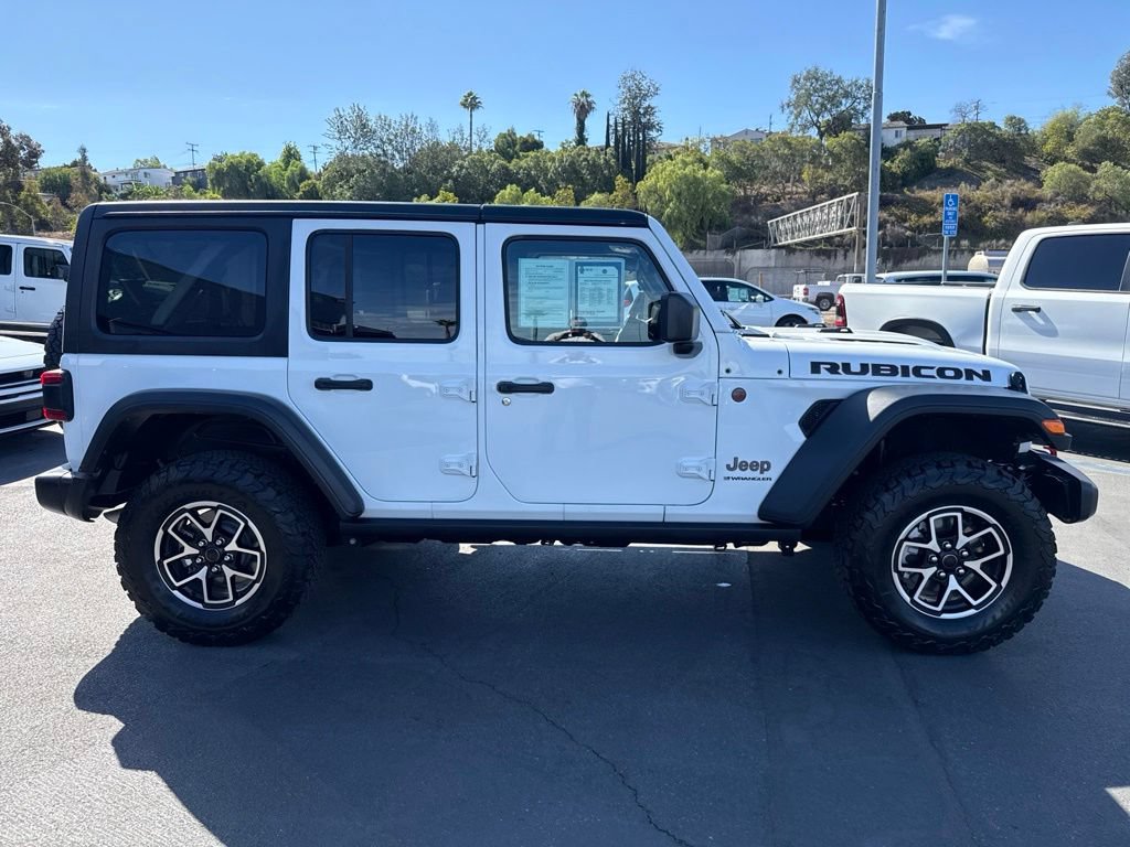 Certified 2025 Jeep Wrangler Unlimited Rubicon w/ Convenience Group AWD/4WD image 9