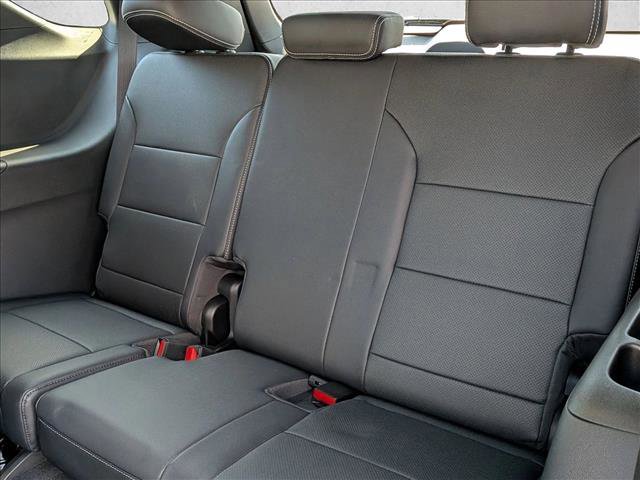 New 2026 Chevrolet Traverse LT image 17