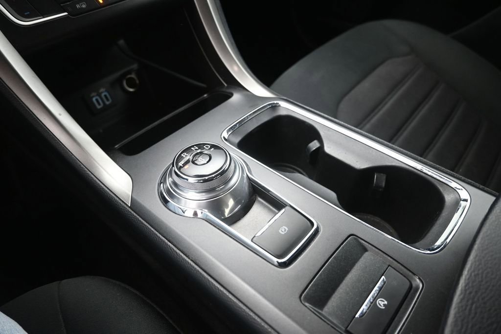 Used 2019 Ford Fusion SE FWD image 29