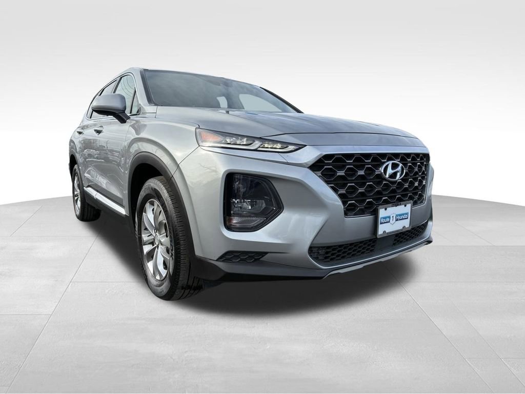 Used 2020 Hyundai Santa Fe SE image 1