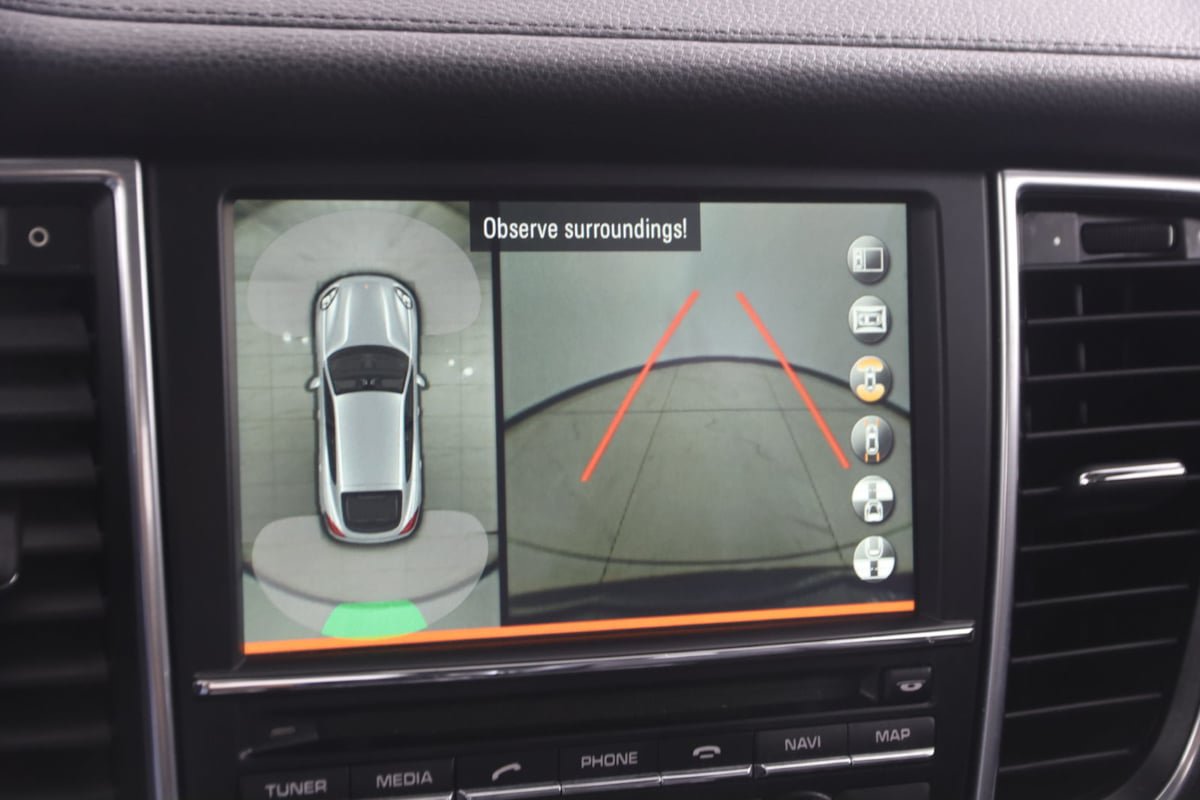 Used 2016 Porsche Panamera 4 Edition AWD/4WD image 10