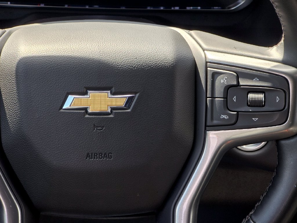Used 2024 Chevrolet Tahoe Premier AWD/4WD image 16