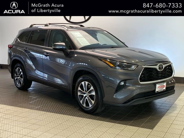 Used 2023 Toyota Highlander XLE image 1