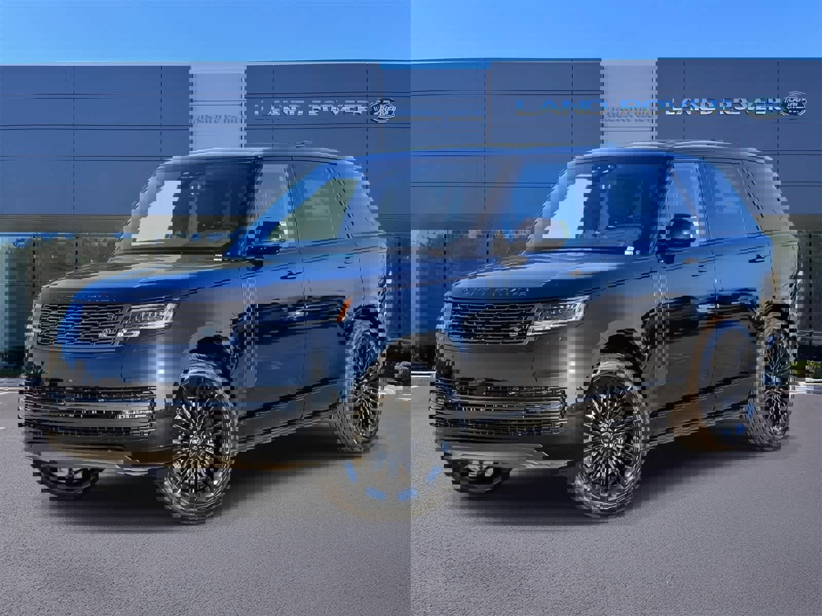 New 2025 Land Rover Range Rover Long Wheelbase SE