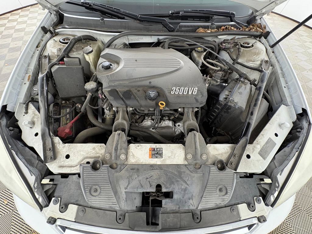 Used 2011 Chevrolet Impala LT FWD image 30