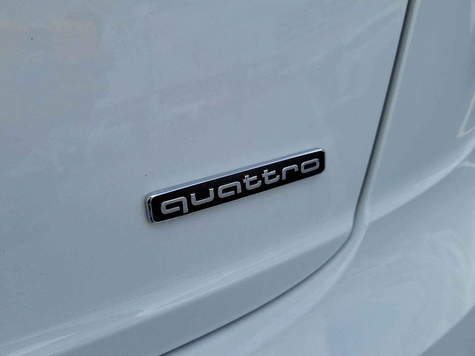 Certified 2025 Audi Q8 Prestige w/ Prestige Package AWD/4WD image 11