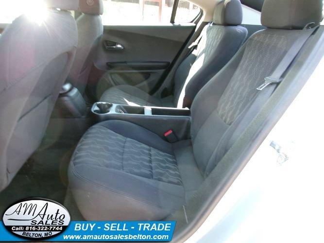 Used 2013 Chevrolet Volt FWD image 12