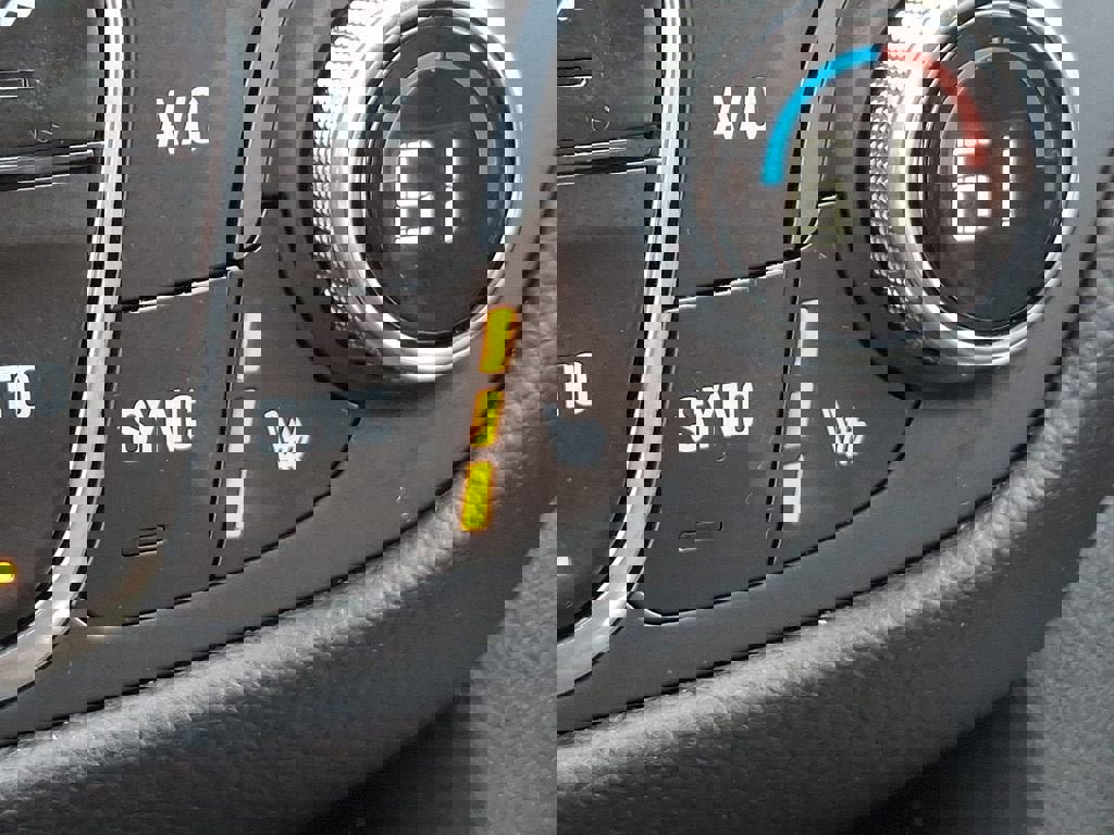 Certified 2022 Chevrolet Equinox RS image 25