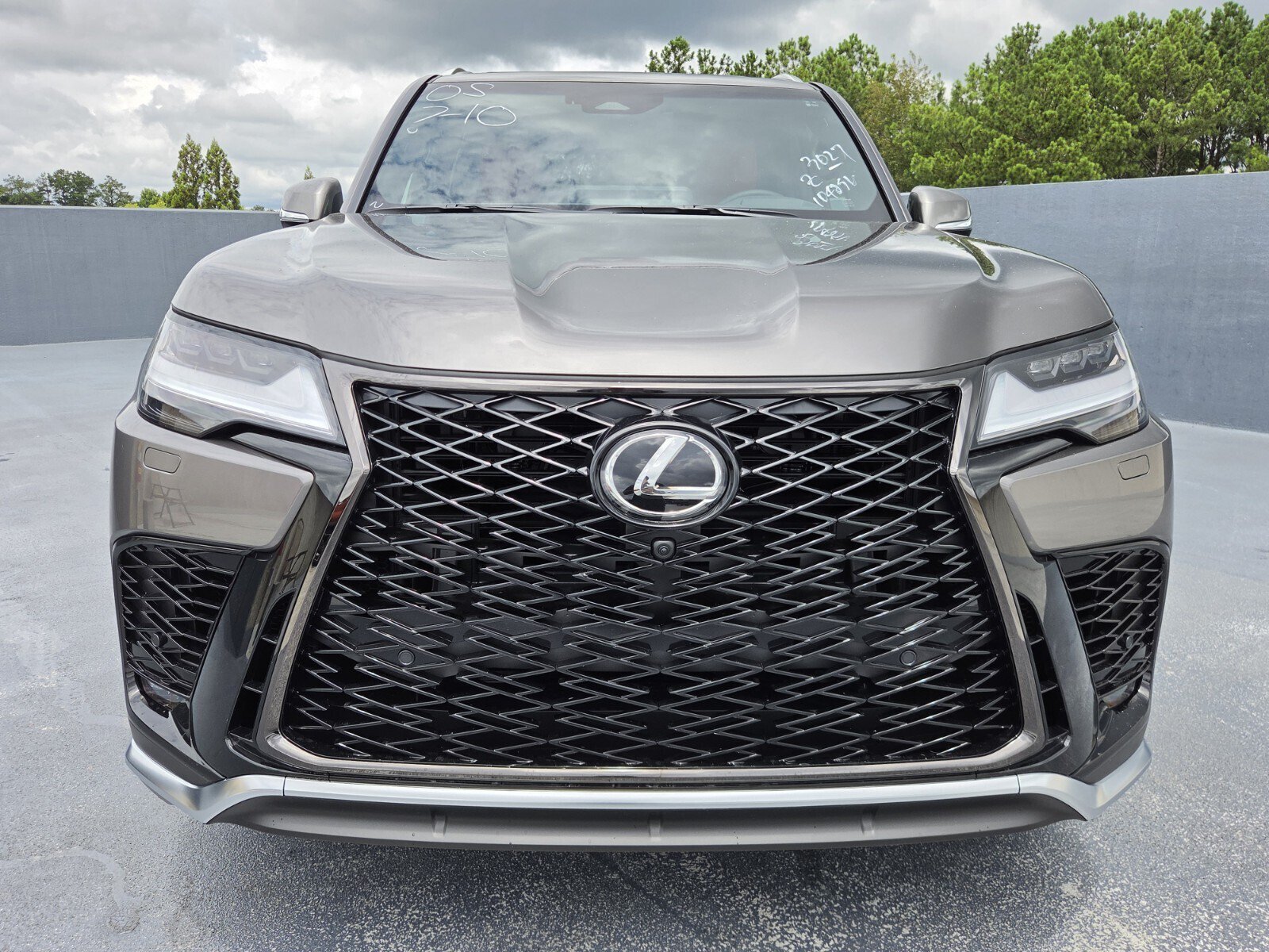 New 2026 Lexus LX 700h F Sport AWD/4WD image 8