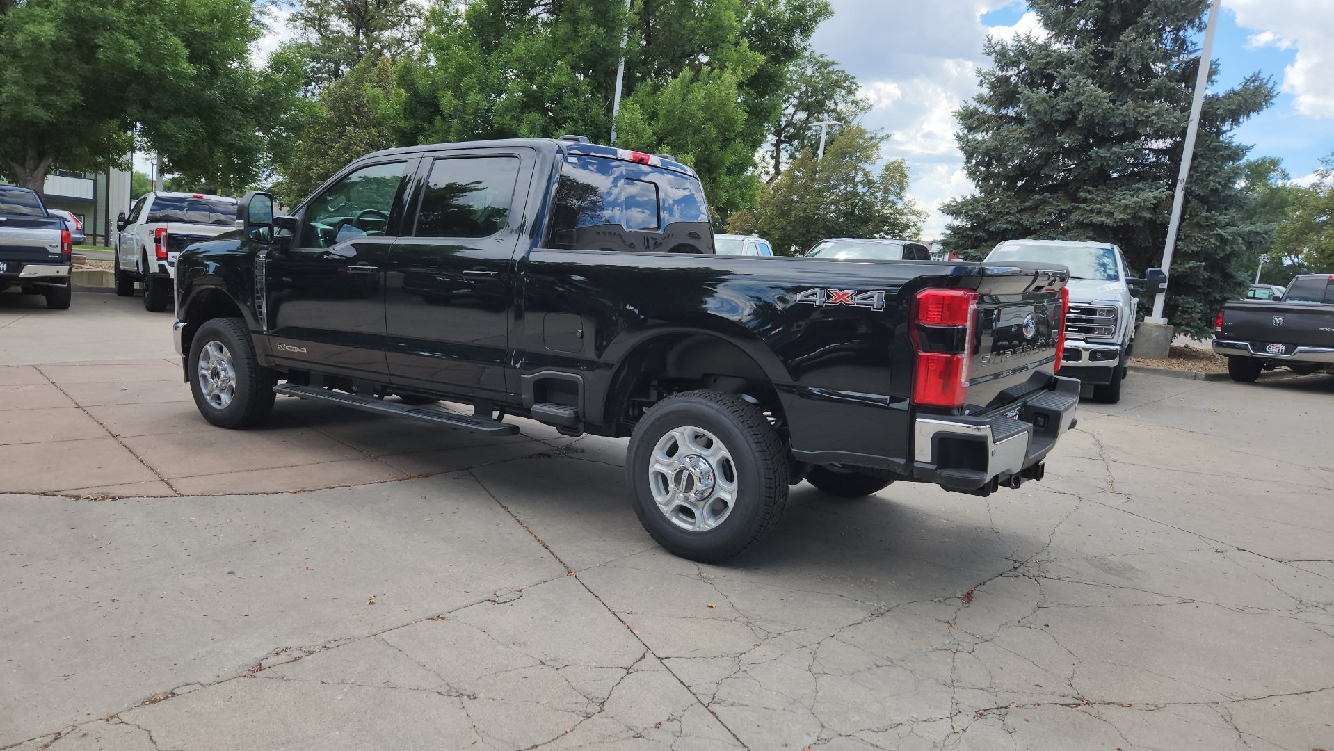 New 2026 Ford F350 XLT w/ XLT Premium Package AWD/4WD image 6