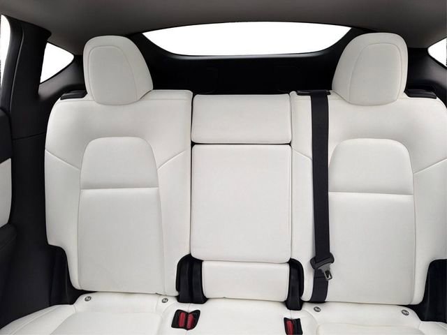 Used 2020 Tesla Model Y Long Range image 13