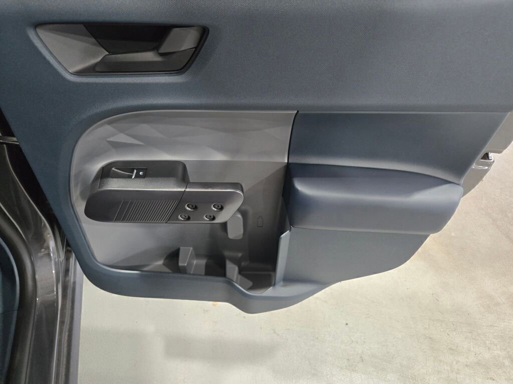 New 2025 Ford Maverick XLT w/ XLT Luxury Package image 8