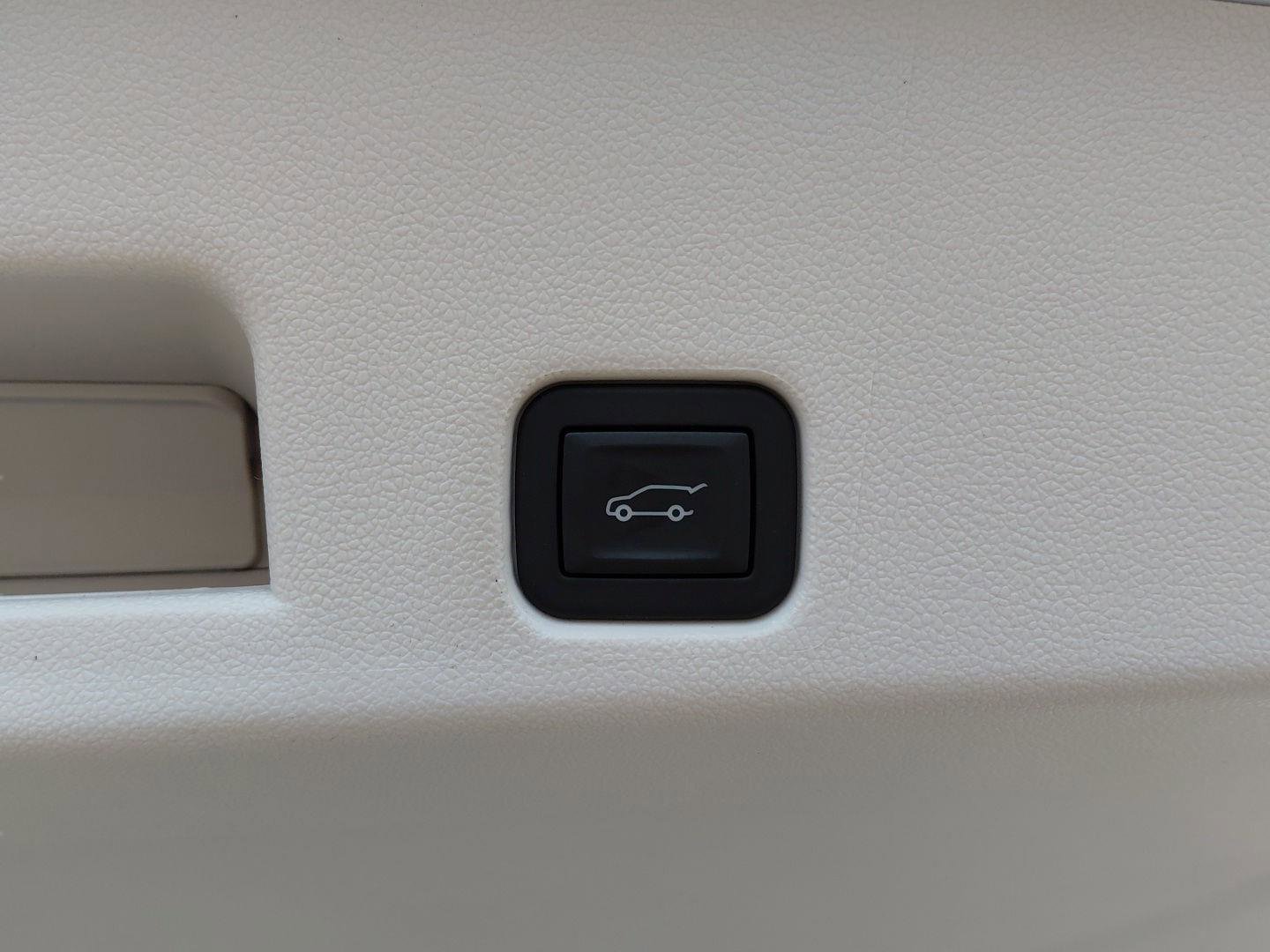 New 2026 GMC Acadia Denali w/ Super Cruise Package image 24