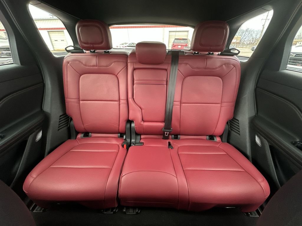 Used 2025 Lincoln Corsair Reserve image 22