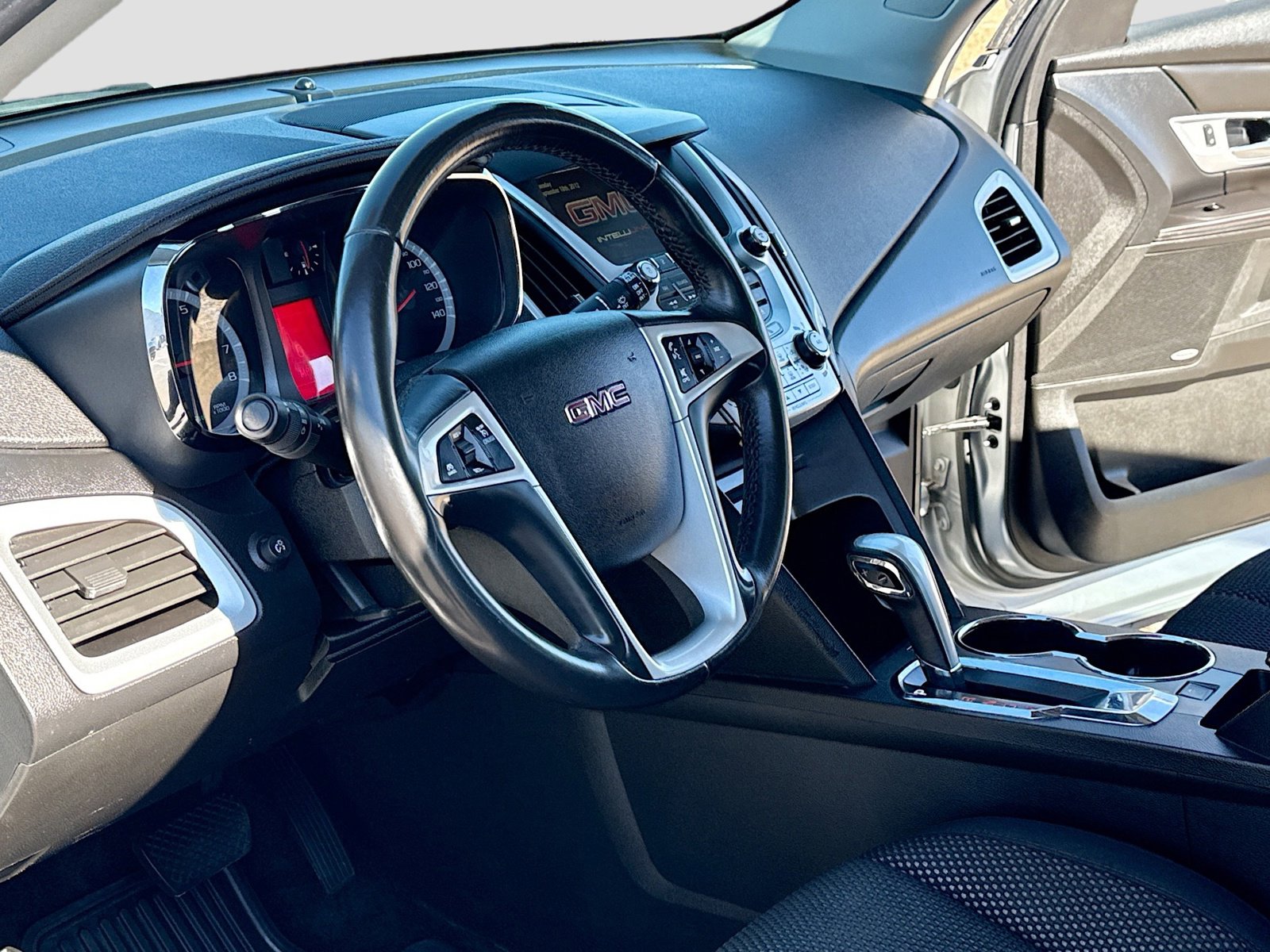 Used 2014 GMC Terrain SLE w/ Convenience Package image 4