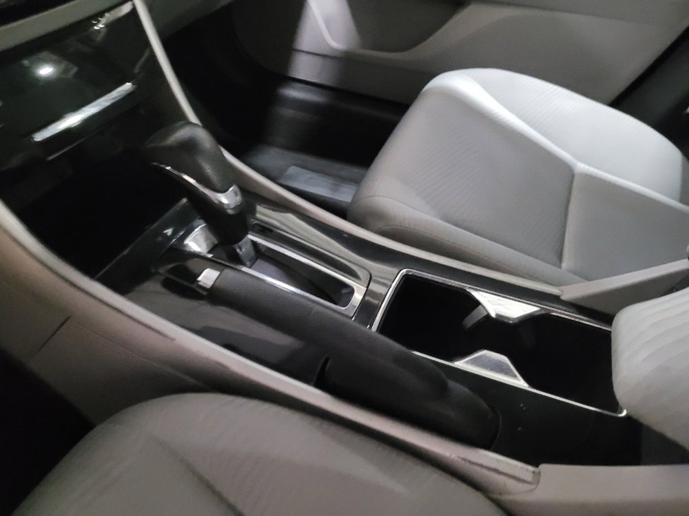 Used 2017 Honda Accord LX image 26