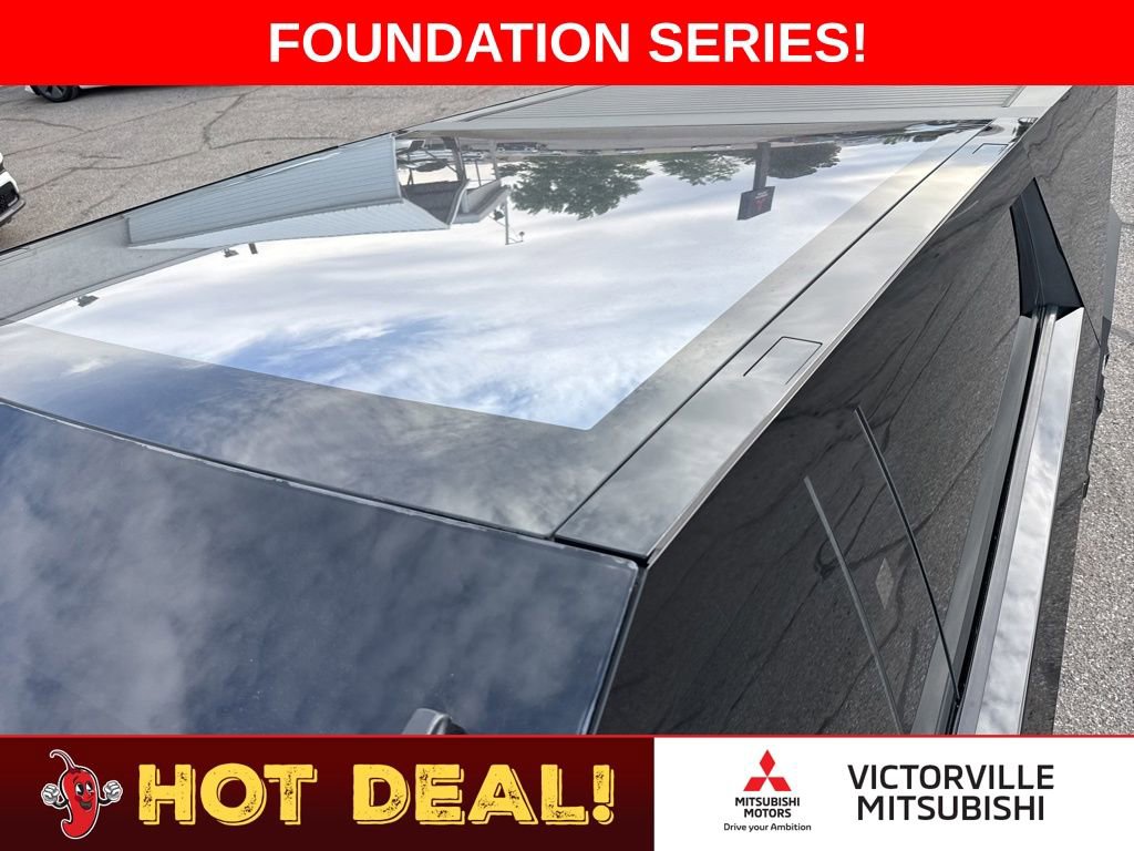 Used 2024 Tesla Cybertruck AWD Crew Cab image 11