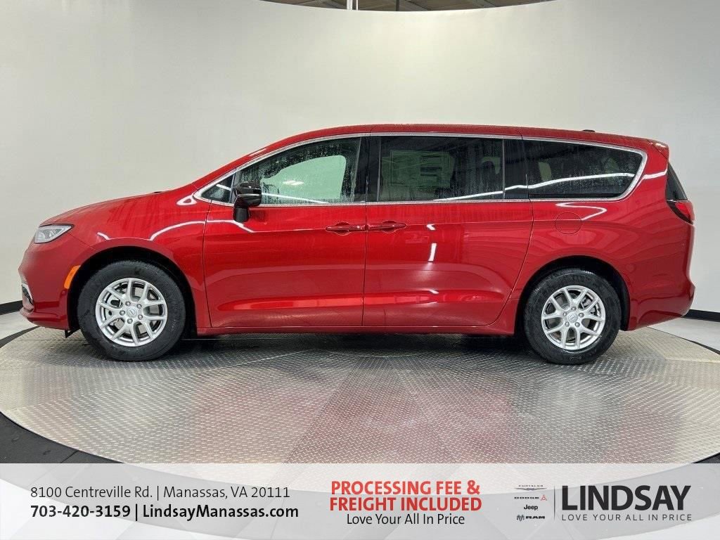 New 2026 Chrysler Pacifica Select image 5