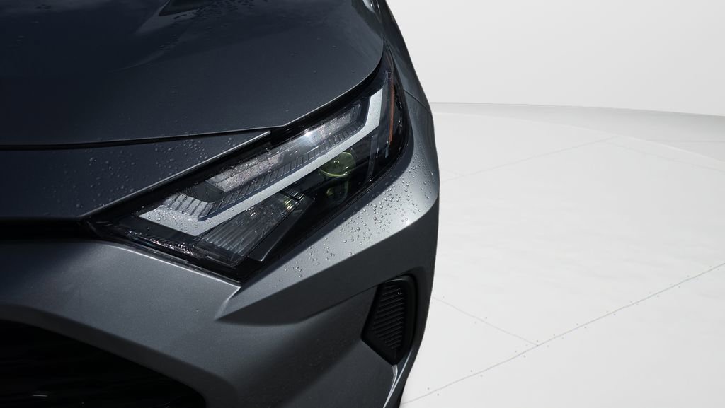 Used 2025 Toyota RAV4 XLE image 9