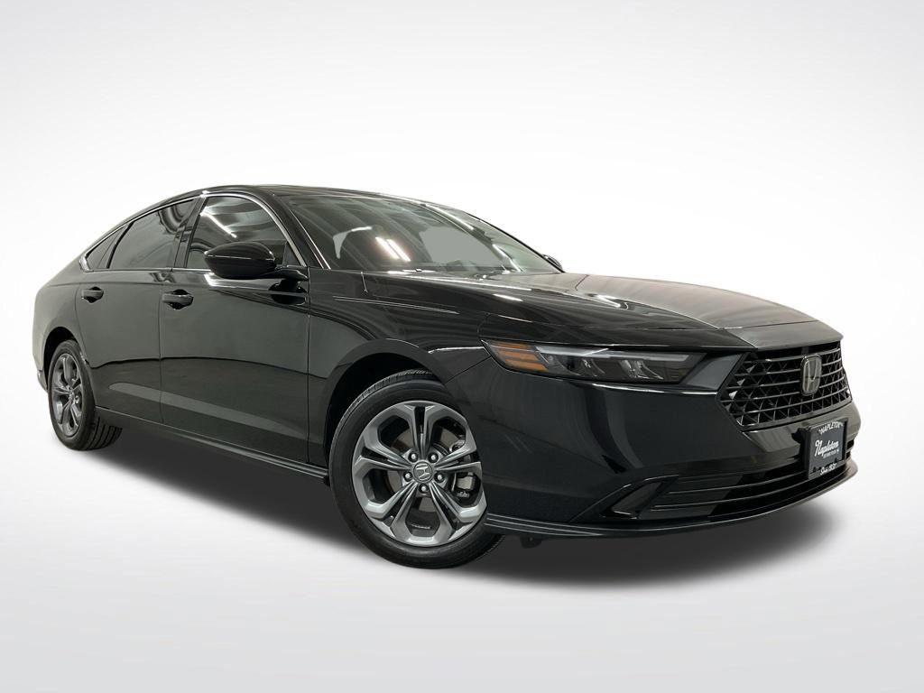 Used 2024 Honda Accord EX image 4