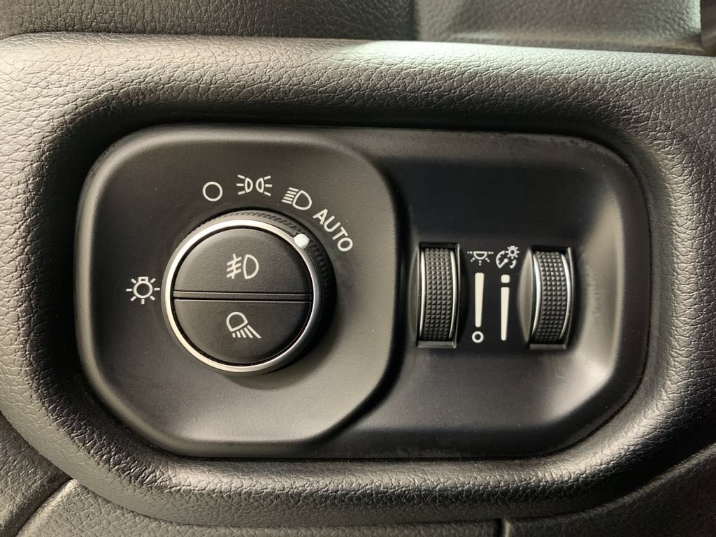 Used 2026 RAM 2500 Laramie AWD/4WD image 24