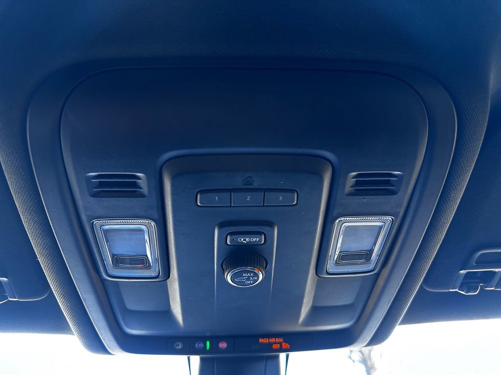 Used 2021 Chevrolet Tahoe Z71 image 25