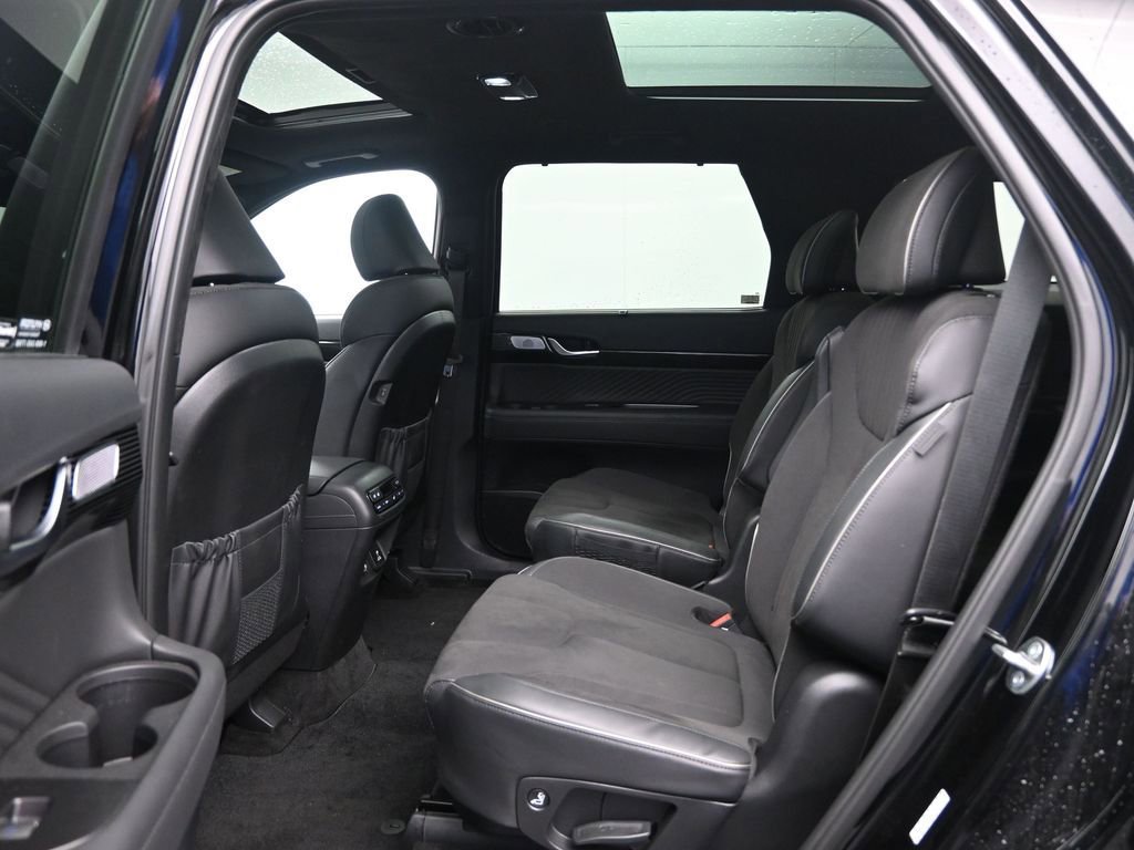 Used 2024 Hyundai Palisade Calligraphy image 23