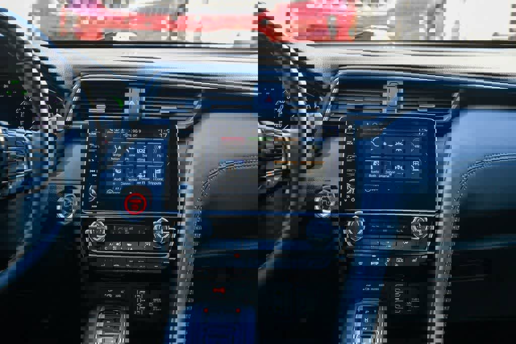 Used 2020 Honda Insight Touring image 13