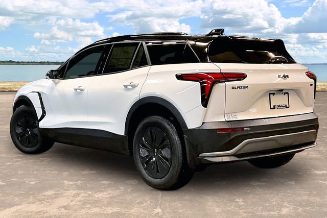 New 2026 Chevrolet Blazer EV LT image 2